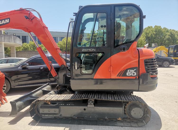 Doosan DX60 - Мини-экскаватор: фото 3 Doosan DX60 - Мини-экскаватор: фото 3