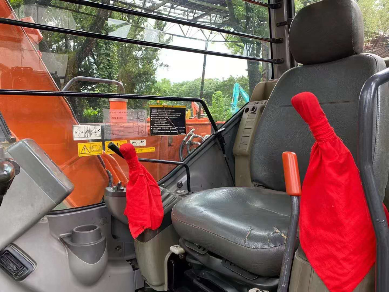 Hitachi zaxis 60 - Гусеничный экскаватор: фото 2 Hitachi zaxis 60 - Гусеничный экскаватор: фото 2