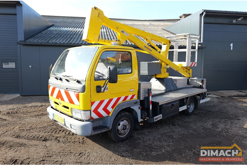 Nissan Cabstar E Sky high autohoogwerker 12meter elektrisch bedienbaar. manbak capaciteit 215kilo - Лёгкий коммерческий автомобиль: фото 1 Nissan Cabstar E Sky high autohoogwerker 12meter elektrisch bedienbaar. manbak capaciteit 215kilo - Лёгкий коммерческий автомобиль: фото 1