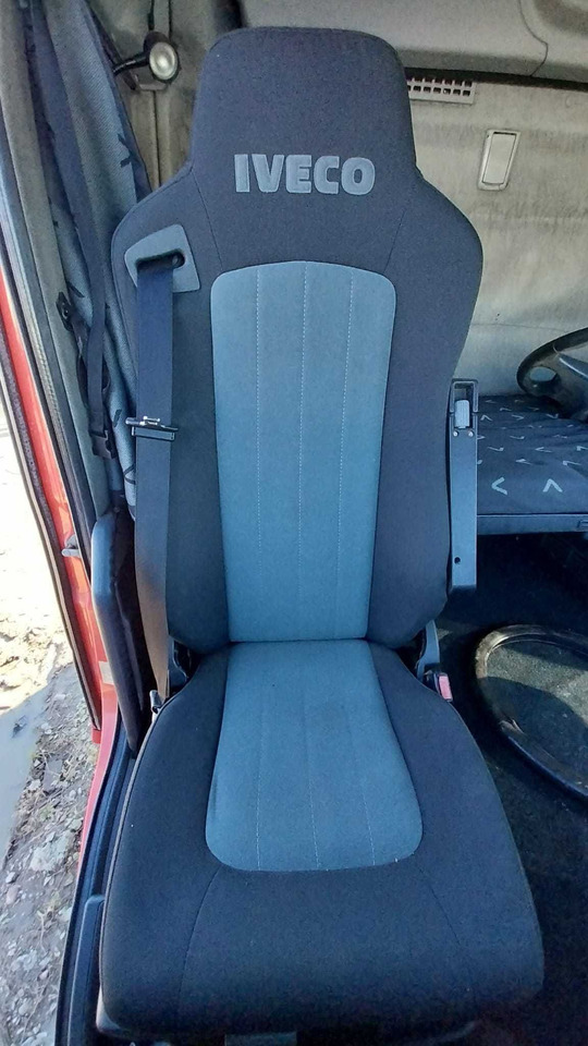 Fotel do IVECO STRALIS 500 - Сиденье для Грузовиков: фото 1 Fotel do IVECO STRALIS 500 - Сиденье для Грузовиков: фото 1