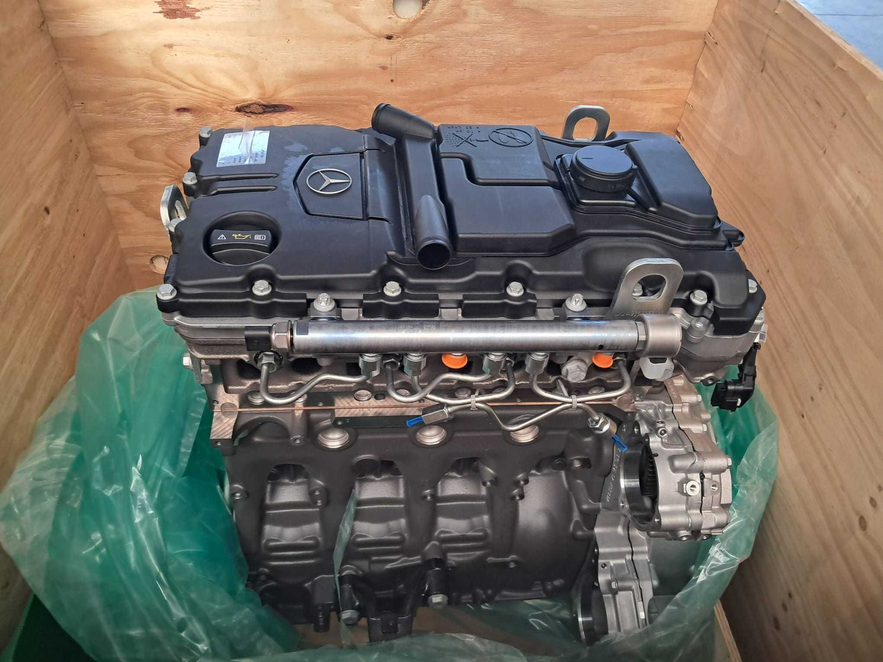 Silnik Mercedes om 933 MTU. Nowy. - Двигатель: фото 1 Silnik Mercedes om 933 MTU. Nowy. - Двигатель: фото 1