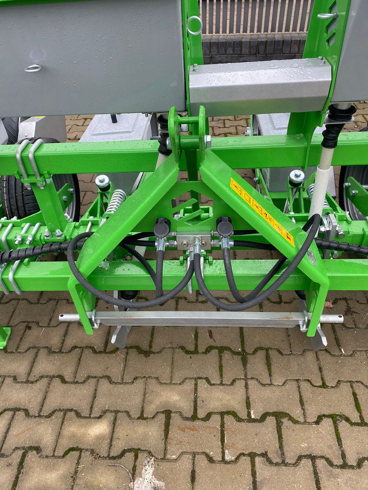 BOMET Precision seeder / Semoir de précision / Siewnik punktowy - Сеялка точного высева: фото 3 BOMET Precision seeder / Semoir de précision / Siewnik punktowy - Сеялка точного высева: фото 3