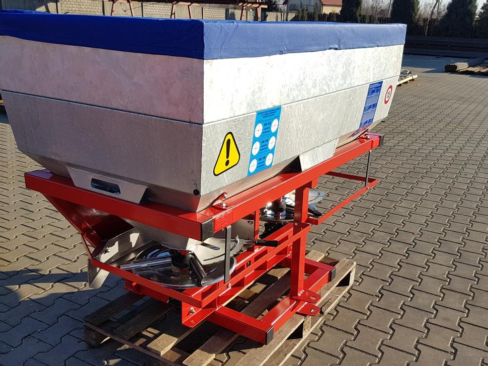 Grass-Rol Düngerstreuer / Fertilizer spreader / Epandeur d'engrais / Spandiconcime / Разбрасыватель минеральных удобрений / Rozsiewacz nawozu 600 l - Разбрасыватель удобрений: фото 5 Grass-Rol Düngerstreuer / Fertilizer spreader / Epandeur d'engrais / Spandiconcime / Разбрасыватель минеральных удобрений / Rozsiewacz nawozu 600 l - Разбрасыватель удобрений: фото 5
