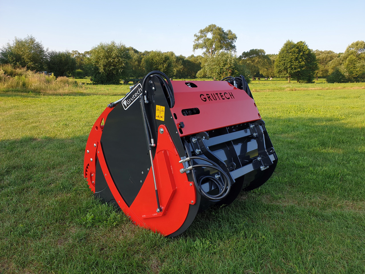 Grutech Futterverteilschaufel / Silage mixer bucket / Godet desileur / Łyżka do zadawania paszy - Техника для силоса: фото 4 Grutech Futterverteilschaufel / Silage mixer bucket / Godet desileur / Łyżka do zadawania paszy - Техника для силоса: фото 4