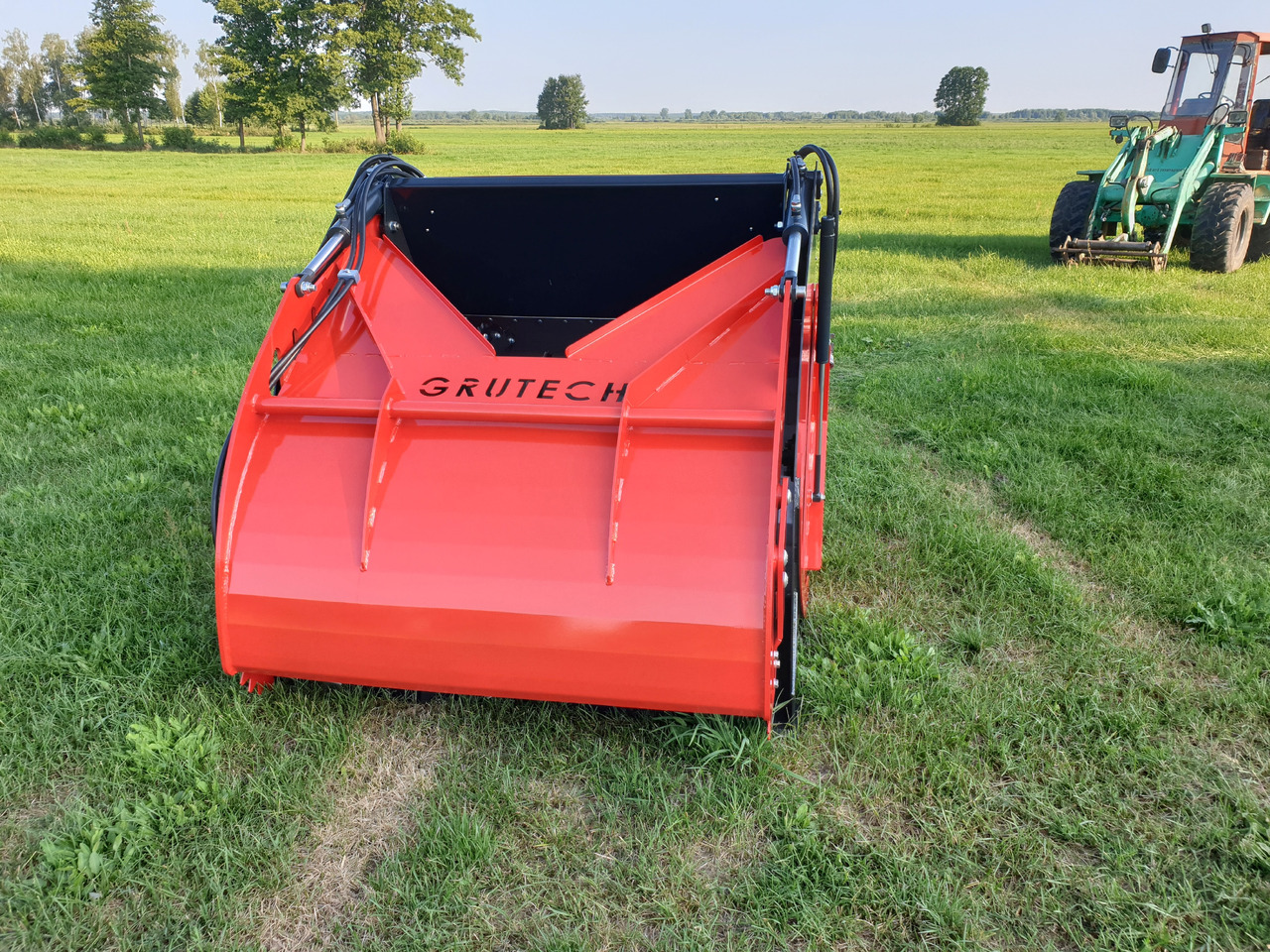 Grutech Futterverteilschaufel / Silage mixer bucket / Godet desileur / Łyżka do zadawania paszy - Техника для силоса: фото 2 Grutech Futterverteilschaufel / Silage mixer bucket / Godet desileur / Łyżka do zadawania paszy - Техника для силоса: фото 2