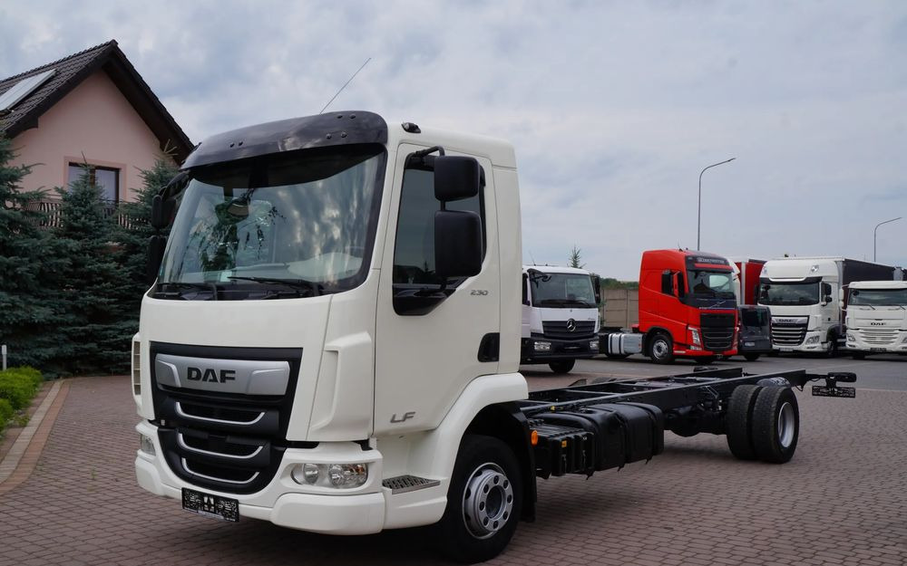 DAF LF 230 EURO 6 12 TON RAMA DO ZABUDOWY - Грузовик-шасси: фото 2 DAF LF 230 EURO 6 12 TON RAMA DO ZABUDOWY - Грузовик-шасси: фото 2