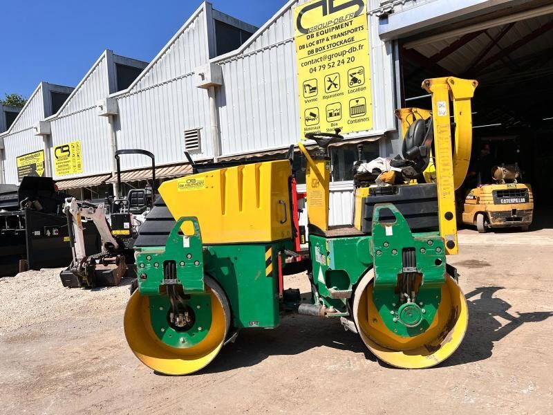 Ammann AV26-2 COMPACTEUR ROULEAU TANDEM VIBRANT ARTICULÉ - Дорожный каток: фото 2 Ammann AV26-2 COMPACTEUR ROULEAU TANDEM VIBRANT ARTICULÉ - Дорожный каток: фото 2