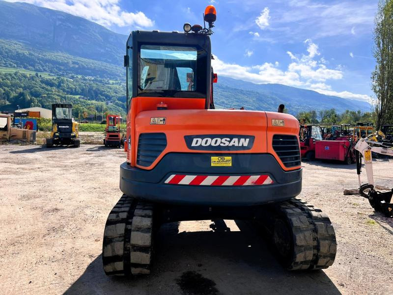Doosan DX85R-3 PELLE A CHENILLES 8,5T PELLE A CHENILLES 8,5T - Гусеничный экскаватор: фото 4 Doosan DX85R-3 PELLE A CHENILLES 8,5T PELLE A CHENILLES 8,5T - Гусеничный экскаватор: фото 4