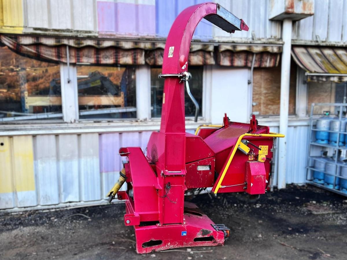 FSI TP250PTO Broyeur à branche arrière tracteur (NET DE TVA) - Измельчитель древесины: фото 2 FSI TP250PTO Broyeur à branche arrière tracteur (NET DE TVA) - Измельчитель древесины: фото 2