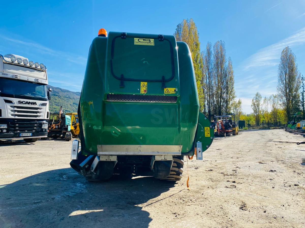John Deere 2038R avec plateau de coupe et bas de ramassage - Минитрактор: фото 4 John Deere 2038R avec plateau de coupe et bas de ramassage - Минитрактор: фото 4