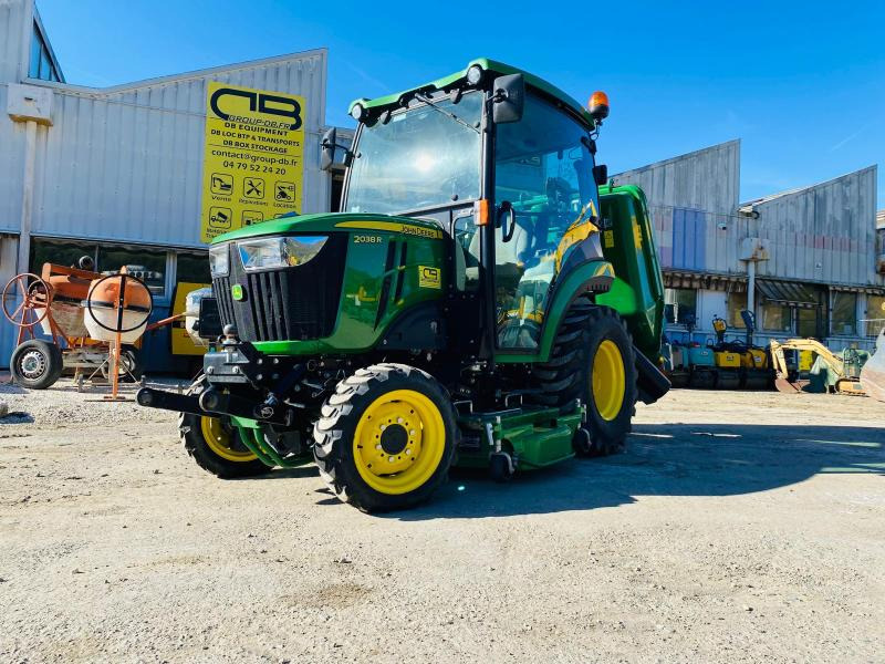 John Deere 2038R avec plateau de coupe et bas de ramassage - Минитрактор: фото 1 John Deere 2038R avec plateau de coupe et bas de ramassage - Минитрактор: фото 1