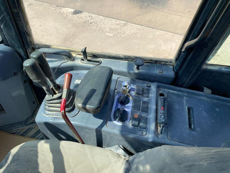Колёсный погрузчик Komatsu WA250-5H Chargeuse à pneus: фото 12
