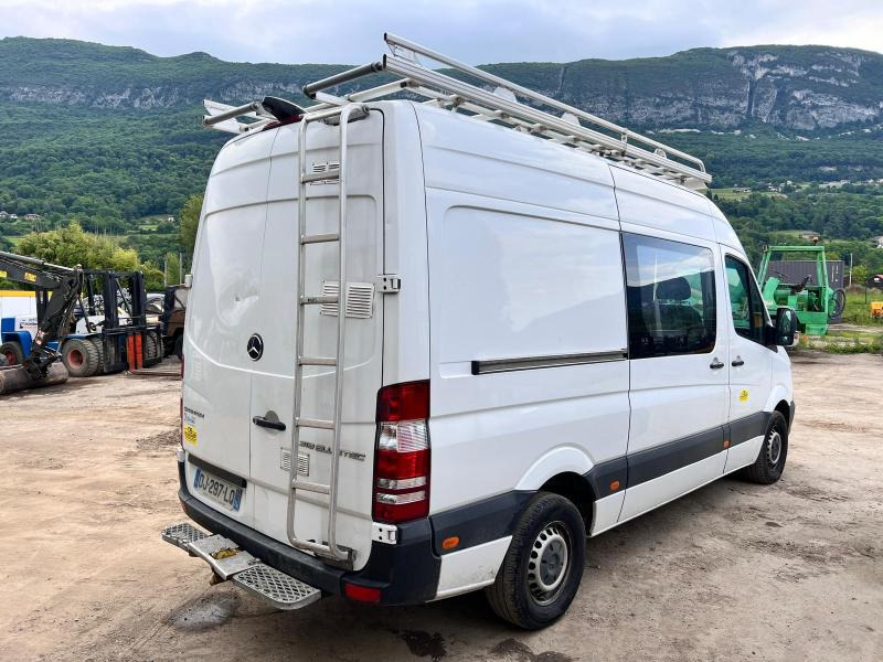 Mercedes SPRINTER 2 V6 3L 190cv - Цельнометаллический фургон, Грузопассажирский фургон: фото 4 Mercedes SPRINTER 2 V6 3L 190cv - Цельнометаллический фургон, Грузопассажирский фургон: фото 4