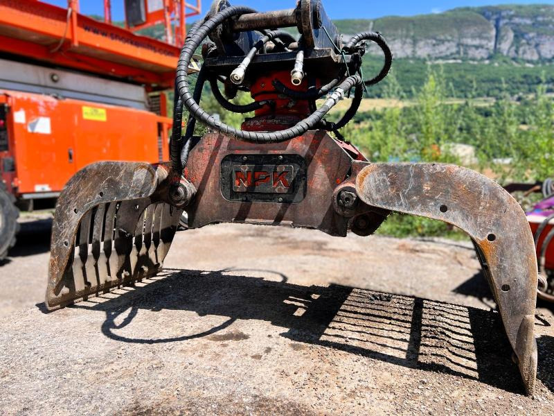 NPK DG-14 Pince de tri pour pelle de 8 à 15T - Грейфер для Строительной техники: фото 2 NPK DG-14 Pince de tri pour pelle de 8 à 15T - Грейфер для Строительной техники: фото 2