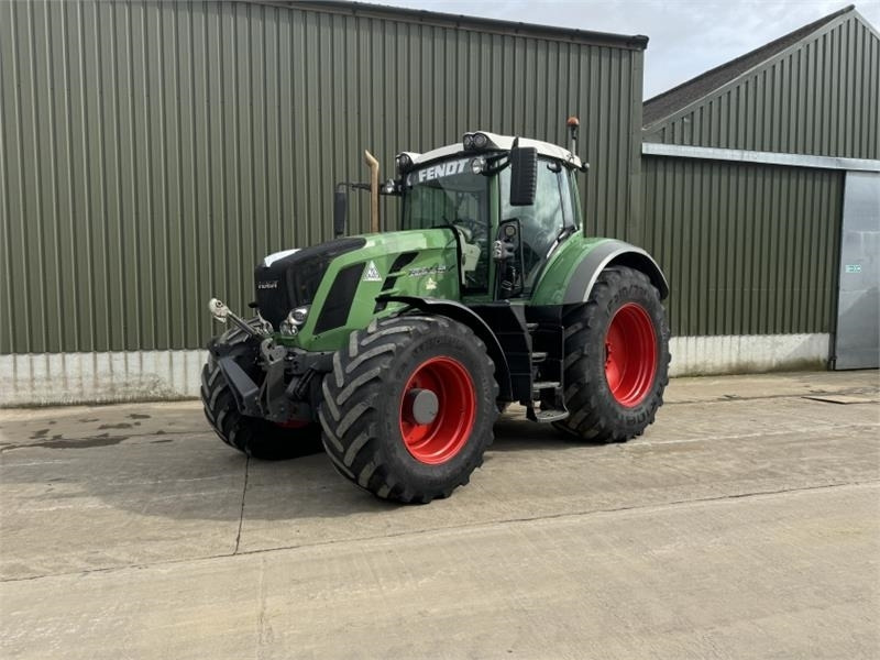 Fendt 828 ECR Vario Profi Plus **Video Below** - Трактор: фото 1 Fendt 828 ECR Vario Profi Plus **Video Below** - Трактор: фото 1