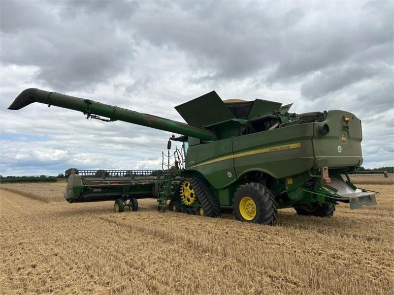 John Deere John Deere S785 4WD c/w 735D Header **Video Below* - Навесное оборудование для комбайна: фото 3 John Deere John Deere S785 4WD c/w 735D Header **Video Below* - Навесное оборудование для комбайна: фото 3