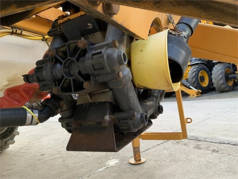 Навесной опрыскиватель Knight 28m 3800L Trailed Sprayer **Video Below**: фото 24