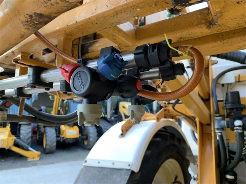 Навесной опрыскиватель Knight 28m 3800L Trailed Sprayer **Video Below**: фото 18