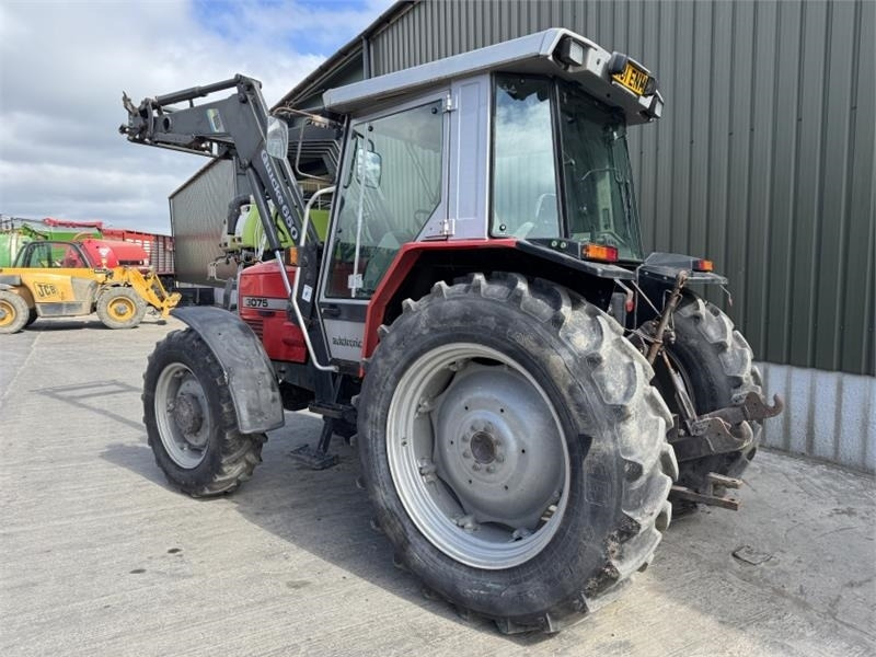 Massey Ferguson 3075 Dynashift *Low Hours* - Трактор: фото 2 Massey Ferguson 3075 Dynashift *Low Hours* - Трактор: фото 2
