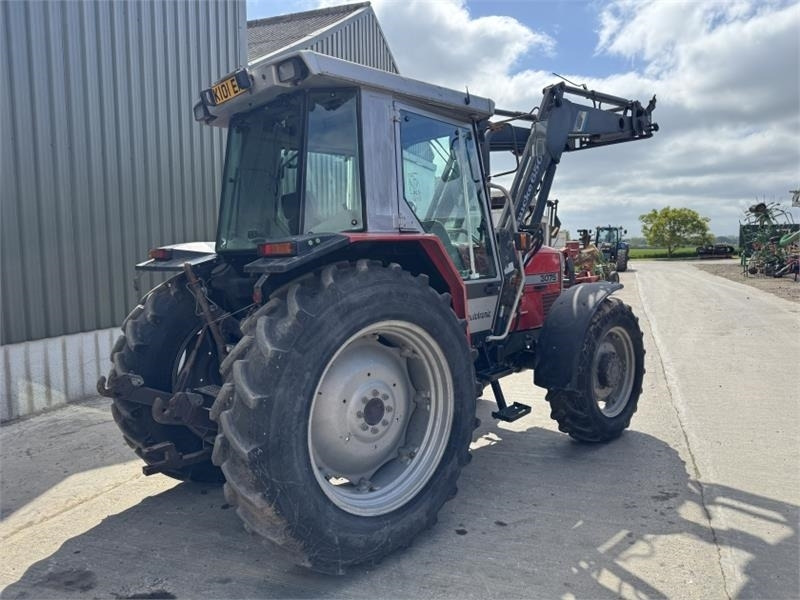 Massey Ferguson 3075 Dynashift *Low Hours* - Трактор: фото 4 Massey Ferguson 3075 Dynashift *Low Hours* - Трактор: фото 4