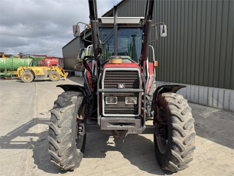 Massey Ferguson 3075 Dynashift *Low Hours* - Трактор: фото 5 Massey Ferguson 3075 Dynashift *Low Hours* - Трактор: фото 5