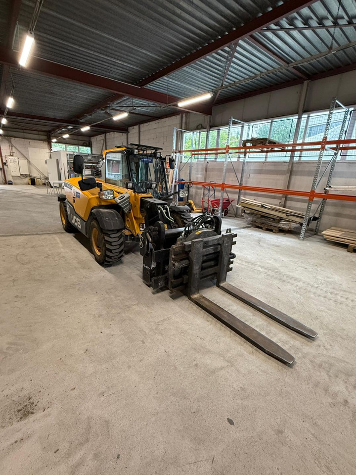 JCB 525-60T5 Hi-Viz - Телескопический фронтальный погрузчик: фото 4 JCB 525-60T5 Hi-Viz - Телескопический фронтальный погрузчик: фото 4