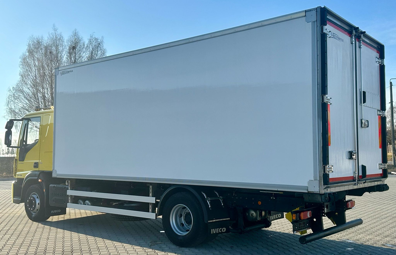 IVECO EUROCARGO 160-280 / CHŁODNIA / 6.1 M DŁUGOŚCI / 15 EUROPALET / AUTOMAT / SYPIALKA / NISKI PRZEBIEG / 16 TON DMC / CARRIER SPALINOWO - ELEKTRYCZNY / 2018 ROK - Рефрижератор: фото 4 IVECO EUROCARGO 160-280 / CHŁODNIA / 6.1 M DŁUGOŚCI / 15 EUROPALET / AUTOMAT / SYPIALKA / NISKI PRZEBIEG / 16 TON DMC / CARRIER SPALINOWO - ELEKTRYCZNY / 2018 ROK - Рефрижератор: фото 4