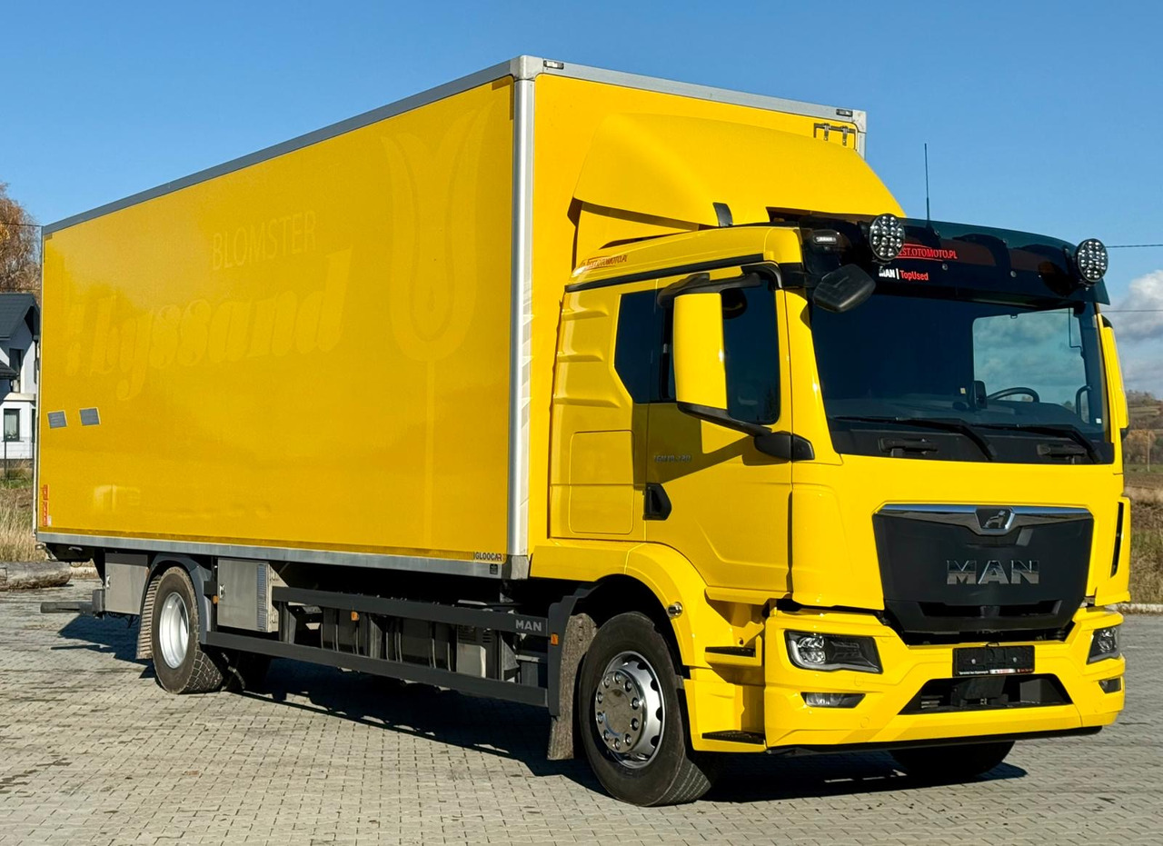 MAN 18.320 / IZOTERMA / GRZANA / WINDA / 20 EUROPALET / AUTOMAT / 170 TYŚ KM / 2021 R / SYPIALKA / CAŁY NA PODUSZKACH / SPROWADZONY / JAK NOWY - Изотермический грузовик: фото 1 MAN 18.320 / IZOTERMA / GRZANA / WINDA / 20 EUROPALET / AUTOMAT / 170 TYŚ KM / 2021 R / SYPIALKA / CAŁY NA PODUSZKACH / SPROWADZONY / JAK NOWY - Изотермический грузовик: фото 1