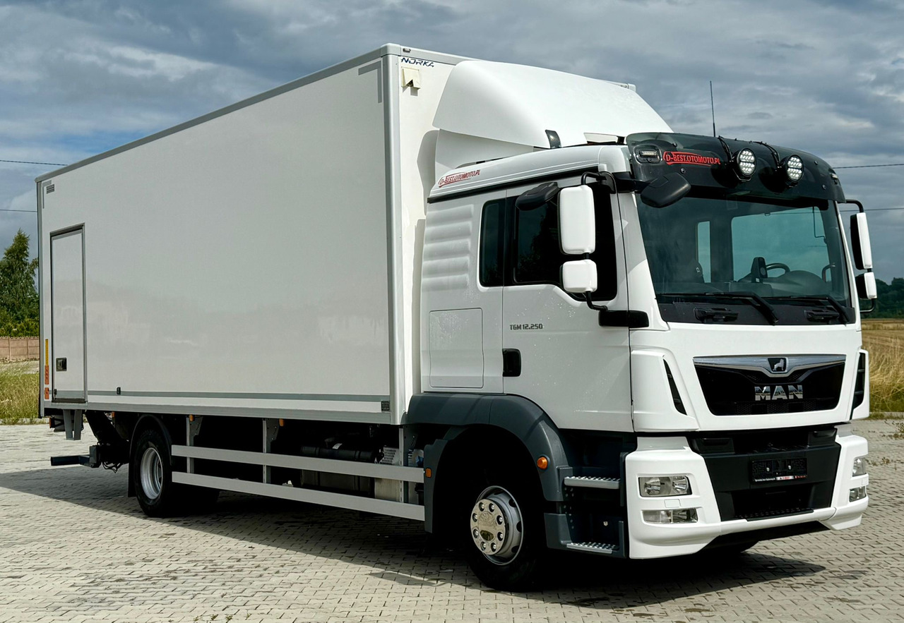 MAN TGM 12.250 / TGL / IZOTERMA / WINDA / 18 EUROPALET / SYPIALKA / 2018 - Изотермический грузовик: фото 1 MAN TGM 12.250 / TGL / IZOTERMA / WINDA / 18 EUROPALET / SYPIALKA / 2018 - Изотермический грузовик: фото 1