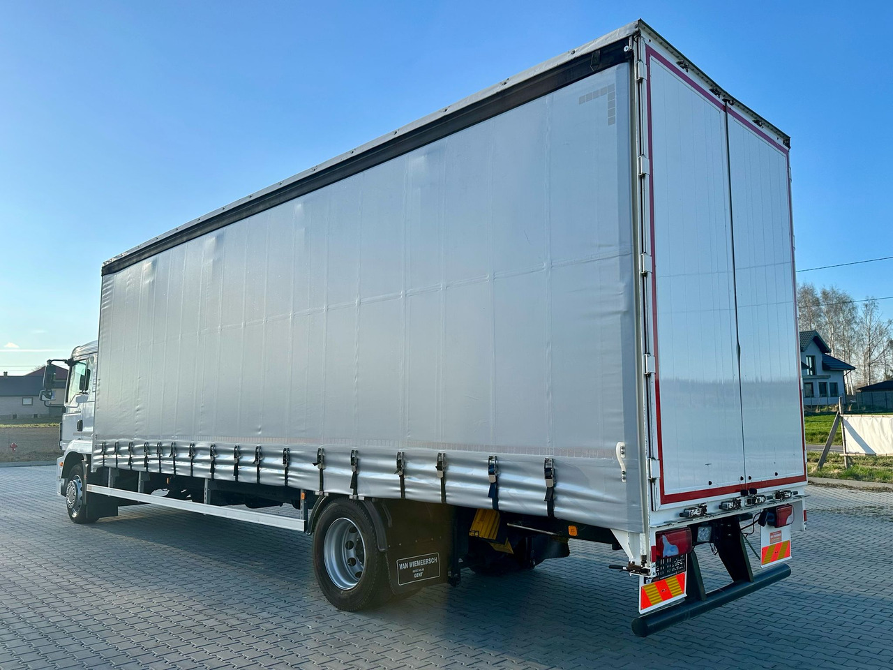 MAN TGM 18.290 / FIRANKA / WINDA / 22 EUROPALETY / AUTOMAT / SYPIALKA / 9 059 KG ŁADOWNOŚCI / NISKI PRZEBIEG / ZSUWANY DACH / EURO 6 - Тентованный грузовик: фото 3 MAN TGM 18.290 / FIRANKA / WINDA / 22 EUROPALETY / AUTOMAT / SYPIALKA / 9 059 KG ŁADOWNOŚCI / NISKI PRZEBIEG / ZSUWANY DACH / EURO 6 - Тентованный грузовик: фото 3