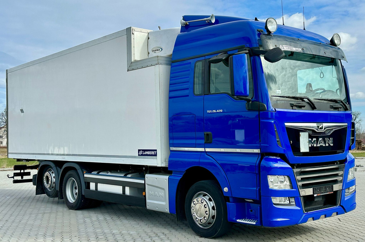 MAN TGX 26.420 / CHŁODNIA / LAMBERET / 18 EUROPALET / 6x2 / 2017 ROK / SYPIALKA - Рефрижератор: фото 1 MAN TGX 26.420 / CHŁODNIA / LAMBERET / 18 EUROPALET / 6x2 / 2017 ROK / SYPIALKA - Рефрижератор: фото 1