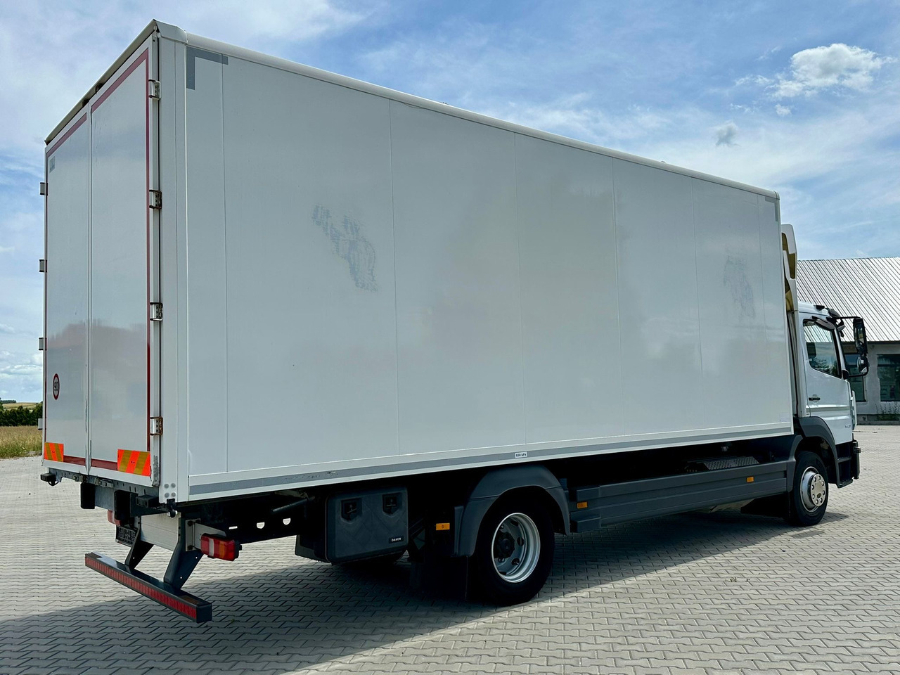MERCEDES-BENZ ATEGO / 1221 / IZOTERMA / KONTENER / AUTOMAT / 230 TYS KM / 17 EUROPALET / 6.8 M DŁUGOŚCI / 2019 ROK - Изотермический грузовик: фото 3 MERCEDES-BENZ ATEGO / 1221 / IZOTERMA / KONTENER / AUTOMAT / 230 TYS KM / 17 EUROPALET / 6.8 M DŁUGOŚCI / 2019 ROK - Изотермический грузовик: фото 3