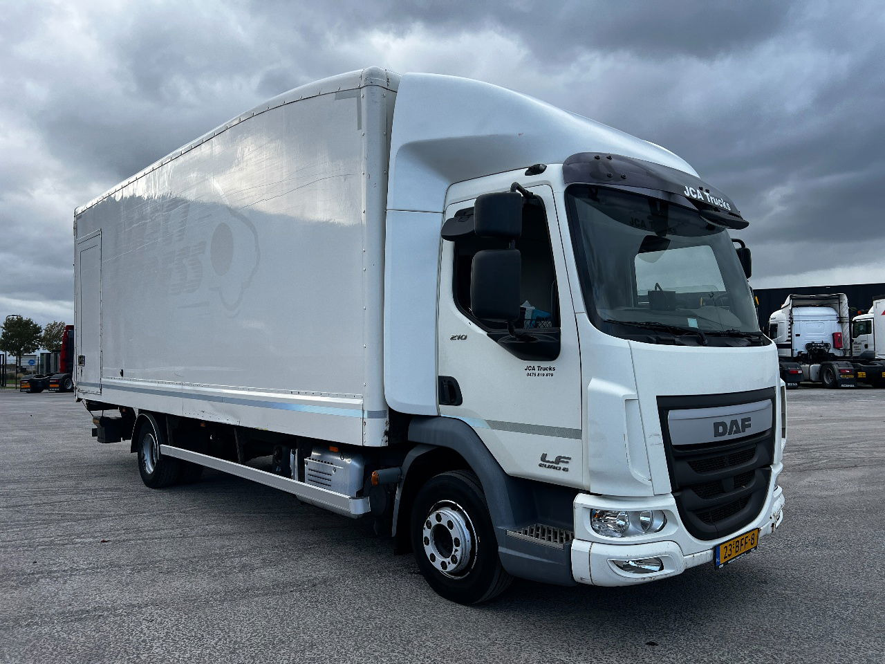 DAF LF 210 Euro 6, 12Ton - Грузовик с закрытым кузовом: фото 2 DAF LF 210 Euro 6, 12Ton - Грузовик с закрытым кузовом: фото 2