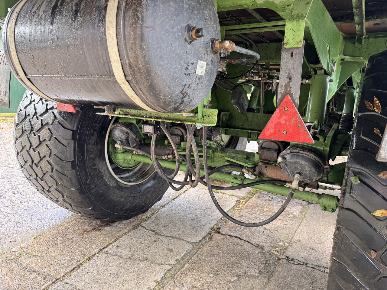 Самозагружающийся прицеп KRONE MX 350 GL: фото 11 Самозагружающийся прицеп KRONE MX 350 GL: фото 11