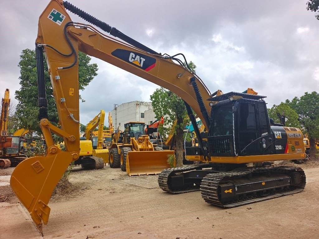 CAT 320 D - Гусеничный экскаватор: фото 4 CAT 320 D - Гусеничный экскаватор: фото 4