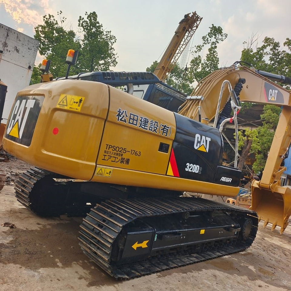 CAT 320 D2 - Гусеничный экскаватор: фото 3 CAT 320 D2 - Гусеничный экскаватор: фото 3