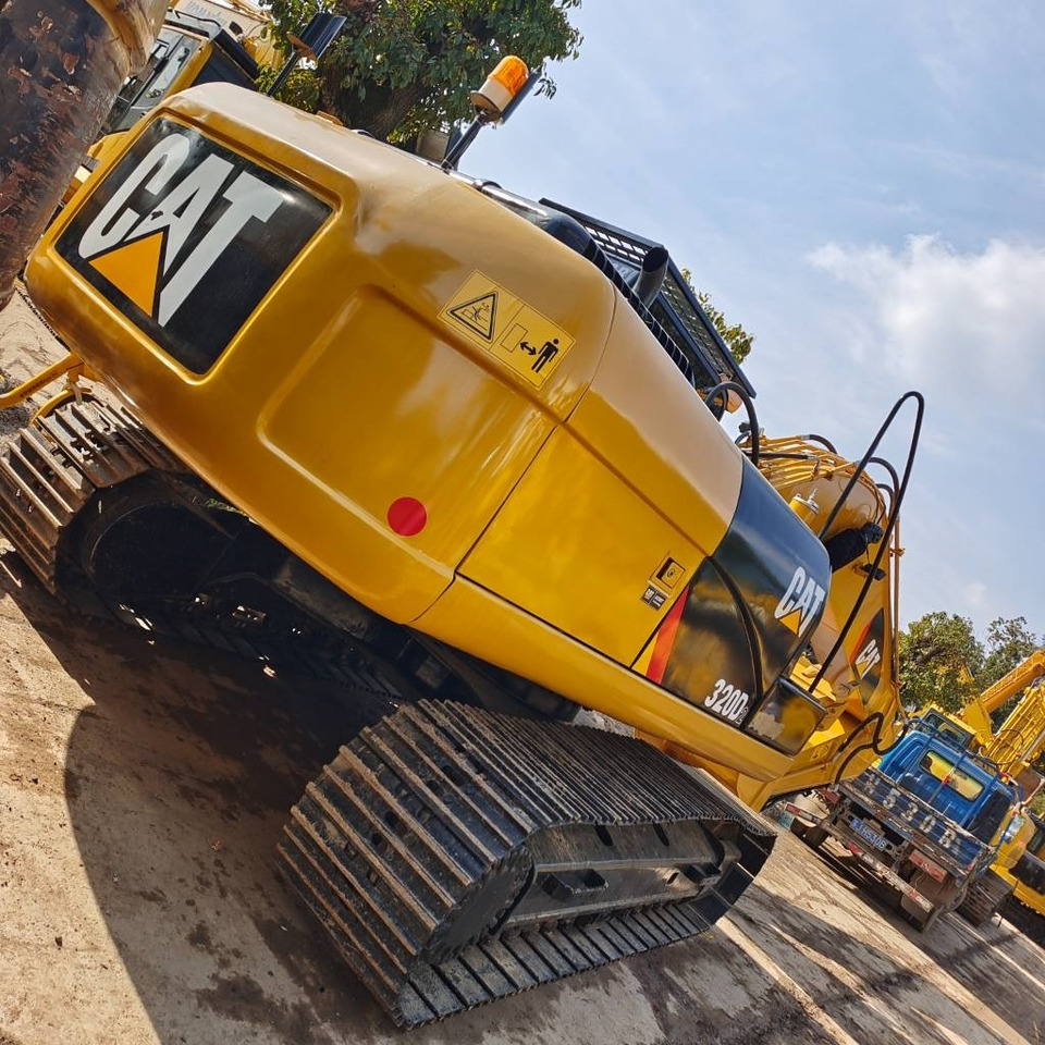 CAT 320D2 - Гусеничный экскаватор: фото 5 CAT 320D2 - Гусеничный экскаватор: фото 5