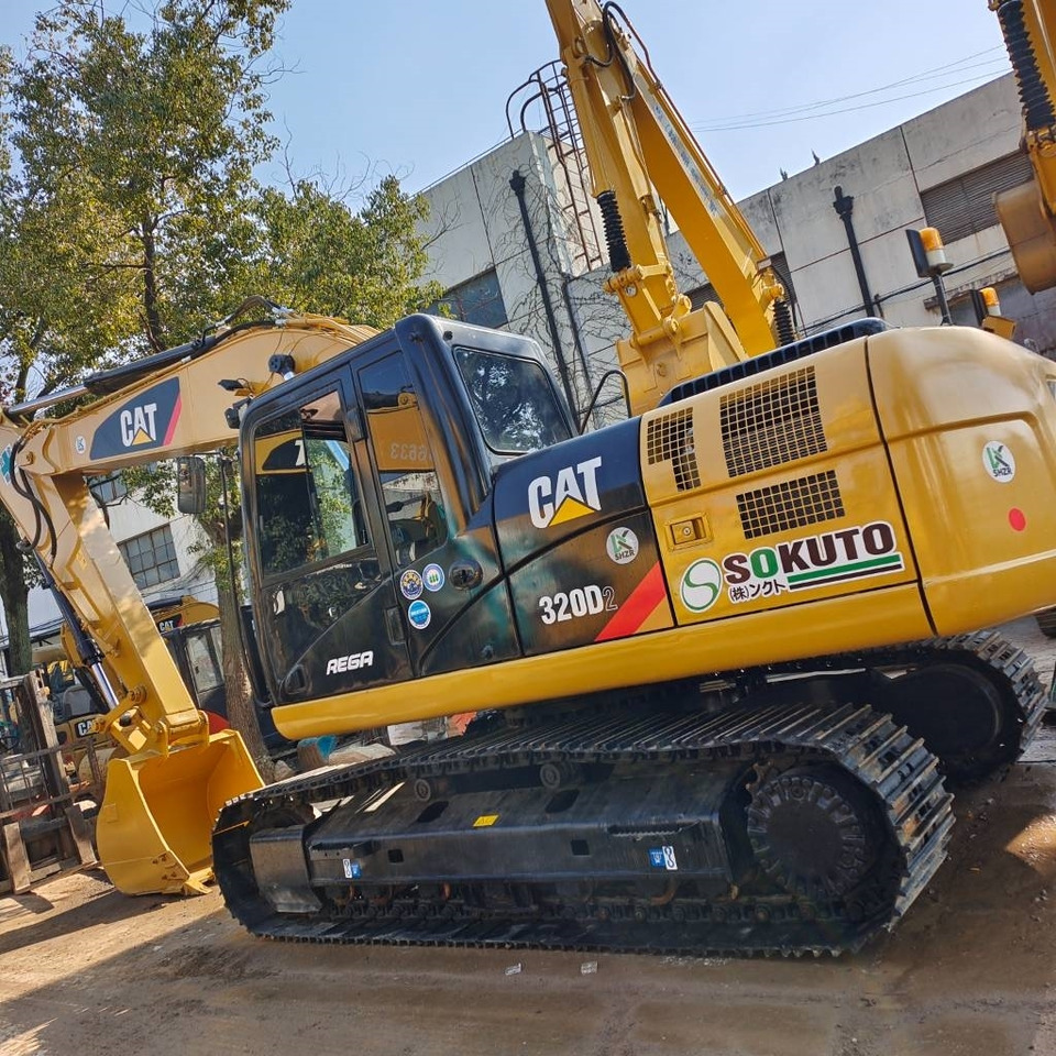 CAT 320D2 - Гусеничный экскаватор: фото 3 CAT 320D2 - Гусеничный экскаватор: фото 3