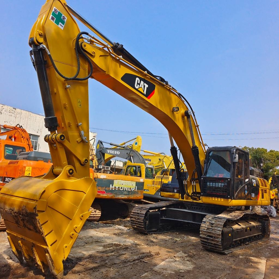 CAT 330 D - Гусеничный экскаватор: фото 1 CAT 330 D - Гусеничный экскаватор: фото 1