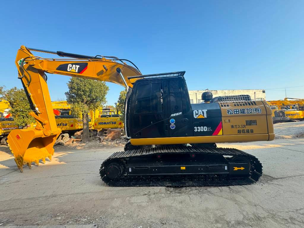 CAT 330D2L - Гусеничный экскаватор: фото 1 CAT 330D2L - Гусеничный экскаватор: фото 1