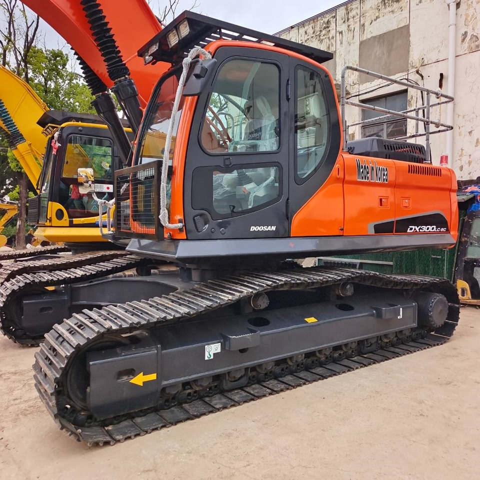 Doosan DX 300 - Гусеничный экскаватор: фото 3 Doosan DX 300 - Гусеничный экскаватор: фото 3