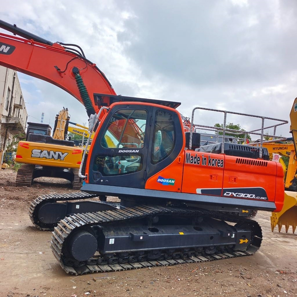 Doosan DX 300LC-9C - Гусеничный экскаватор: фото 4 Doosan DX 300LC-9C - Гусеничный экскаватор: фото 4