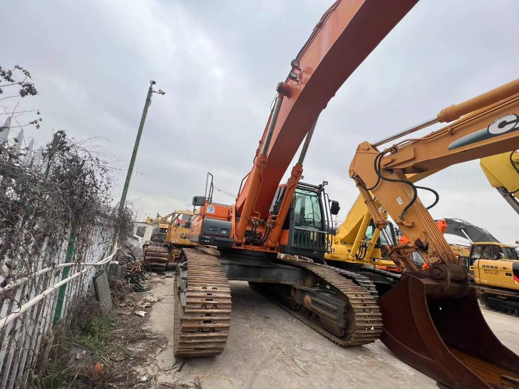 Doosan DX 500 LCA - Гусеничный экскаватор: фото 2 Doosan DX 500 LCA - Гусеничный экскаватор: фото 2