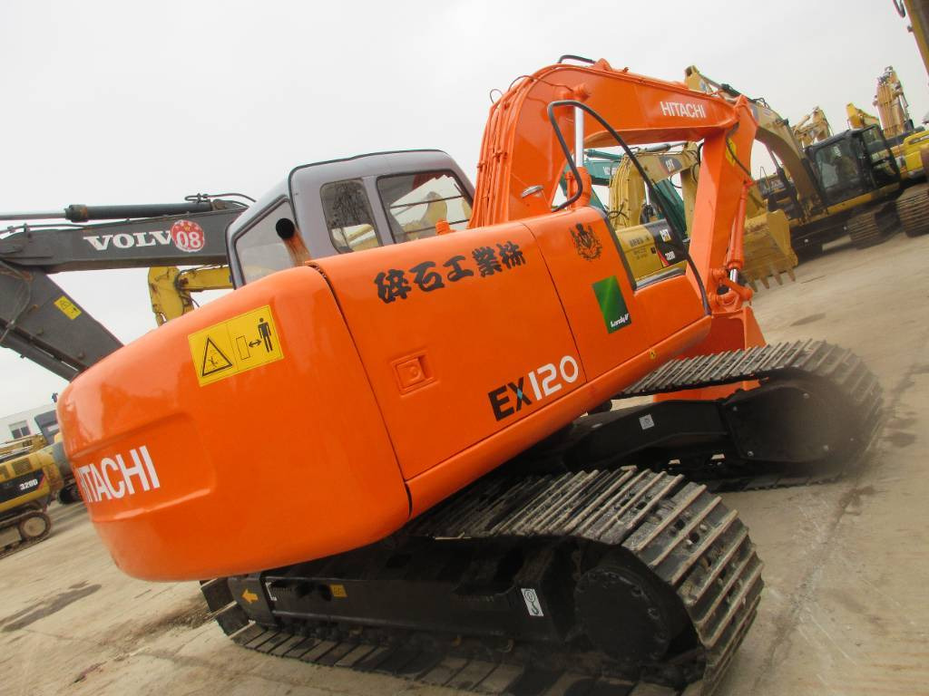 Hitachi EX 120-3 - Гусеничный экскаватор: фото 1 Hitachi EX 120-3 - Гусеничный экскаватор: фото 1