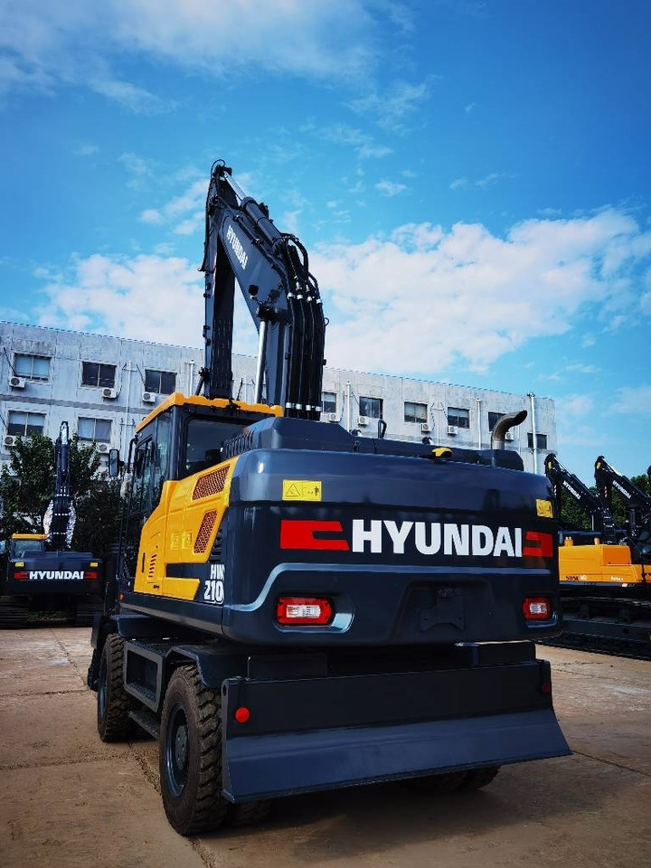 Hyundai 210W-9 - Колёсный экскаватор: фото 2 Hyundai 210W-9 - Колёсный экскаватор: фото 2