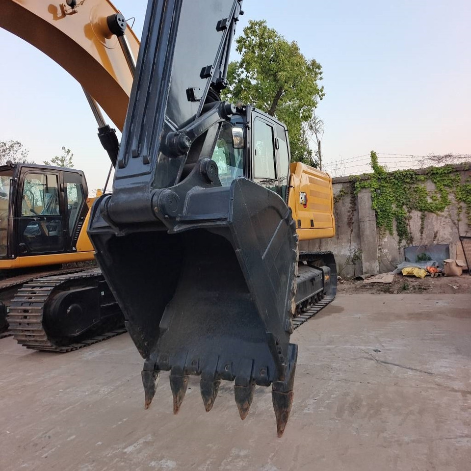 Hyundai 305LC-9 - Гусеничный экскаватор: фото 5 Hyundai 305LC-9 - Гусеничный экскаватор: фото 5