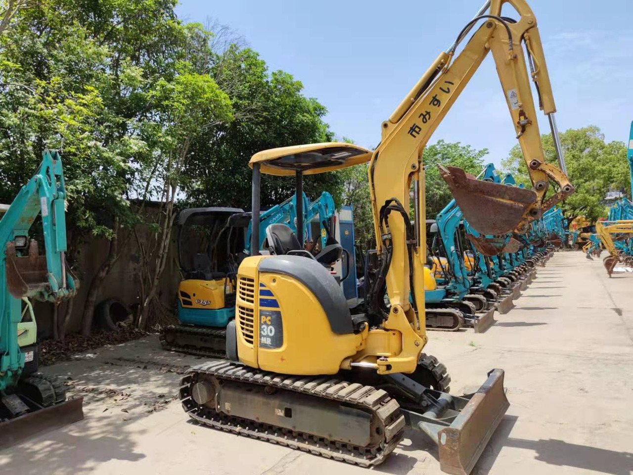 Мини-экскаватор KOMATSU PC30 [ Copy ]: фото 1