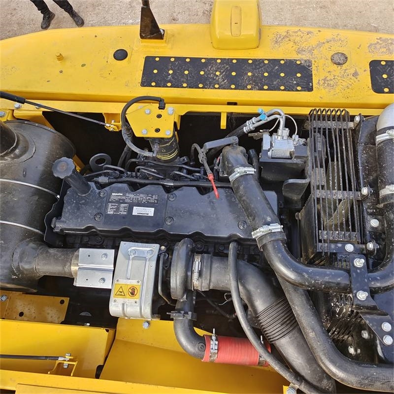 Komatsu PC 200 - Гусеничный экскаватор: фото 4 Komatsu PC 200 - Гусеничный экскаватор: фото 4