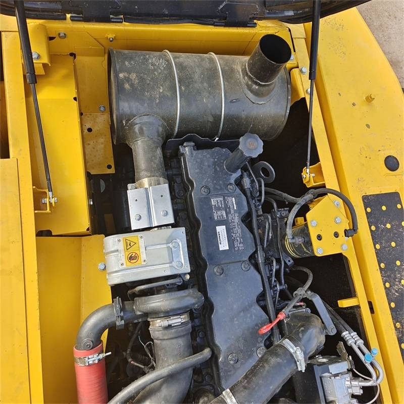 Komatsu PC 200 - Гусеничный экскаватор: фото 3 Komatsu PC 200 - Гусеничный экскаватор: фото 3