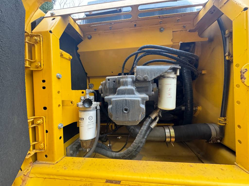 Komatsu PC 210 LC-8 - Гусеничный экскаватор: фото 3 Komatsu PC 210 LC-8 - Гусеничный экскаватор: фото 3